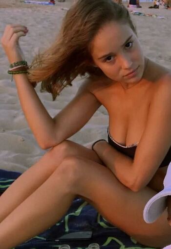 Alba Baptista