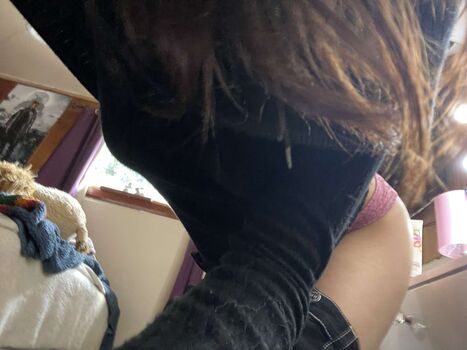 Elaababy.y