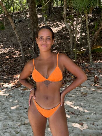 Gloria Camila