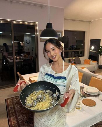 Julie Hwang