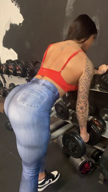 Jully Oliveira