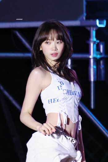 Kim Chaewon