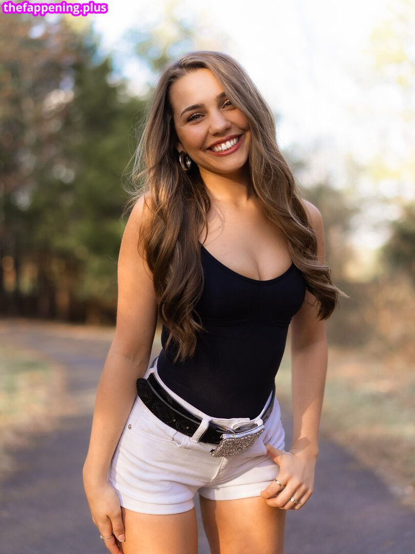 Llyssa Nichole / alyyssanicole / llyssanicholee Naakte OnlyFans Foto #5