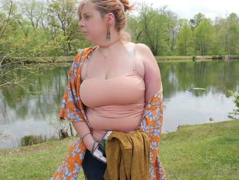 Lydia Luvv