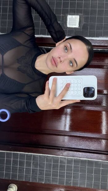lyna_com