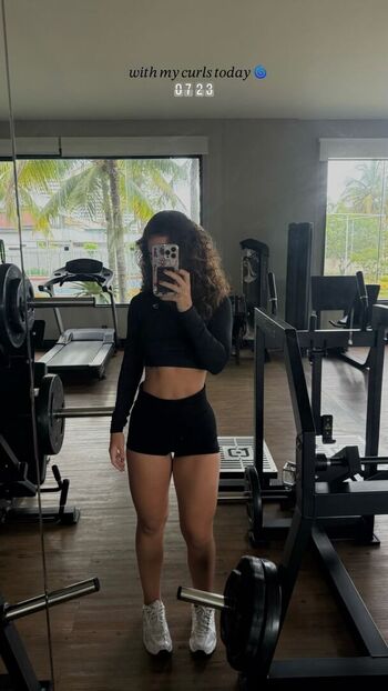 Mel Maia