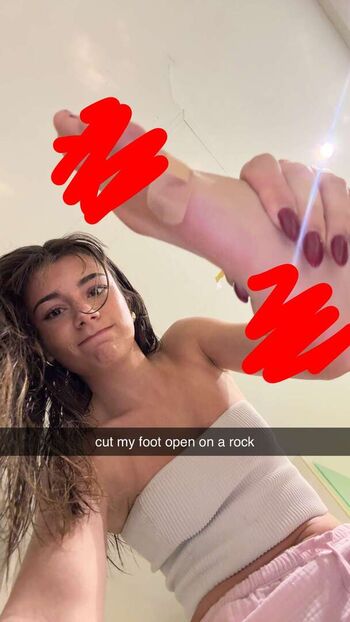 Mikayla Campinos