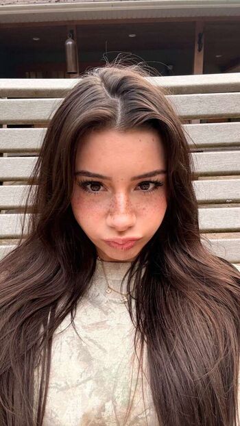 Mikayla Campinos