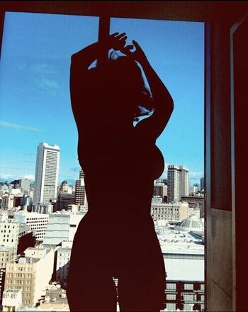 Milana Vayntrub