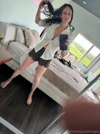 MrsJanetM