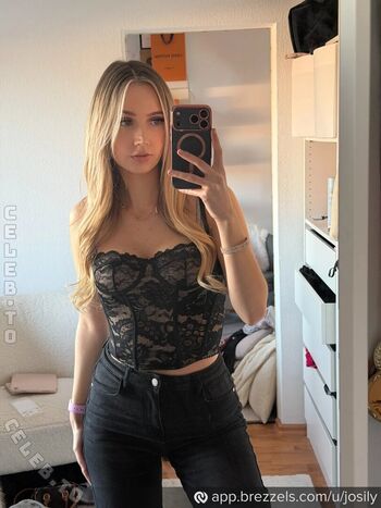 secret_blondie