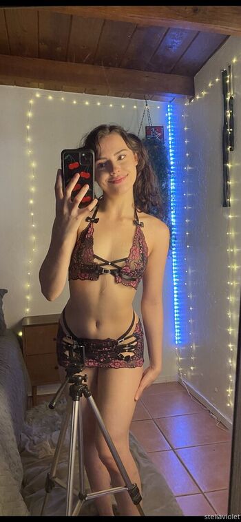 Stella Violet