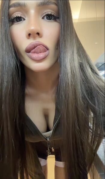 Valya Karnaval