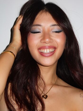 Vivian Marie Wong