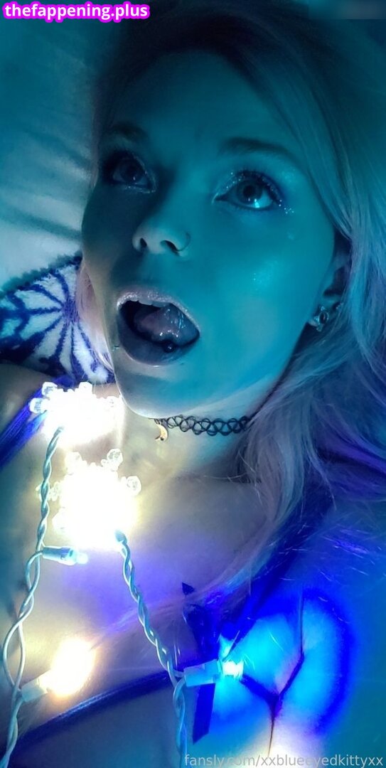 xxblueeyedkittyxx नग्न OnlyFans फोटो #16